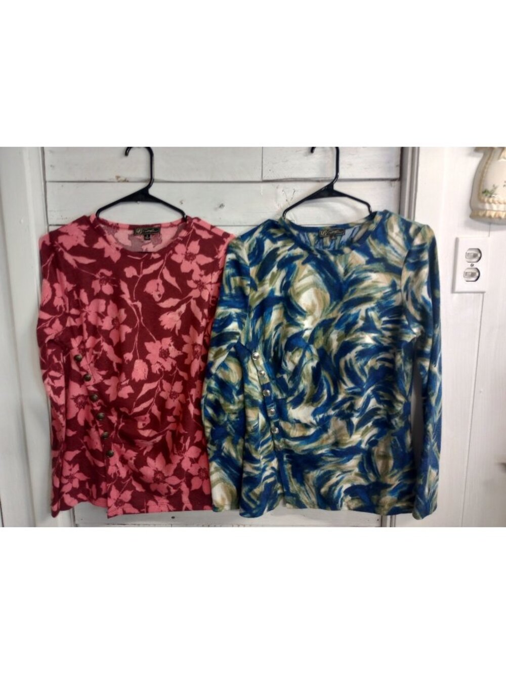 Diane Gilman Set Of 2 Sz Small Brushed Lightweight Sweaters Knit Button Detail